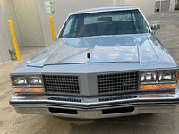 Image 5 of 27 of a 1976 OLDSMOBILE 98