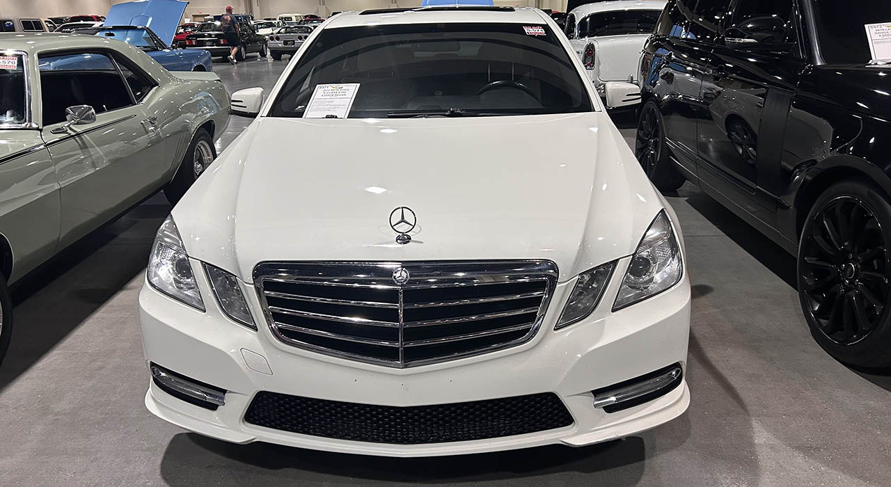 2nd Image of a 2012 MERCEDES E-CLASS E350