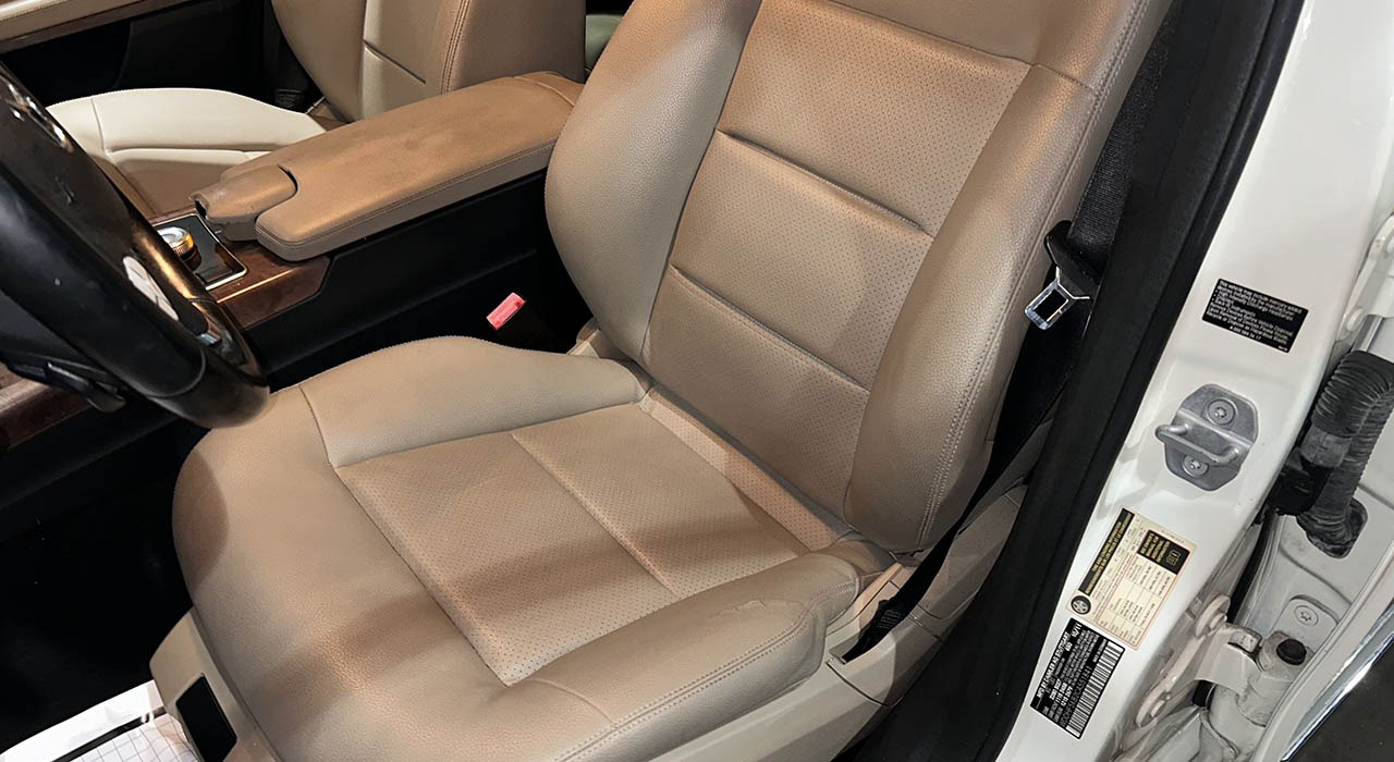 7th Image of a 2012 MERCEDES E-CLASS E350