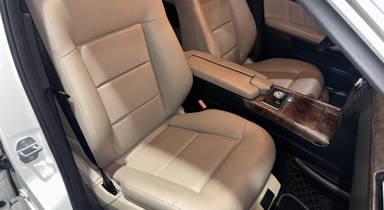 9th Image of a 2012 MERCEDES E-CLASS E350