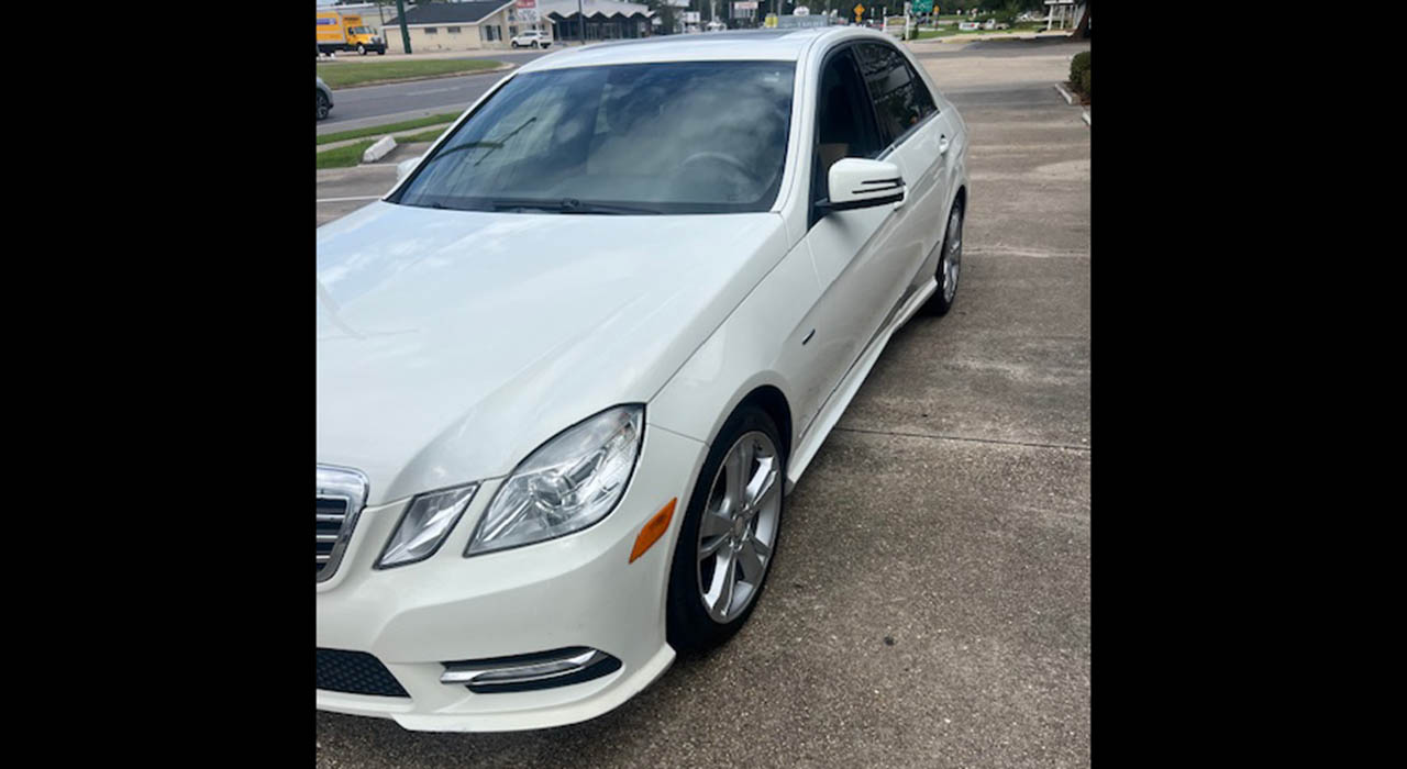 12th Image of a 2012 MERCEDES E-CLASS E350
