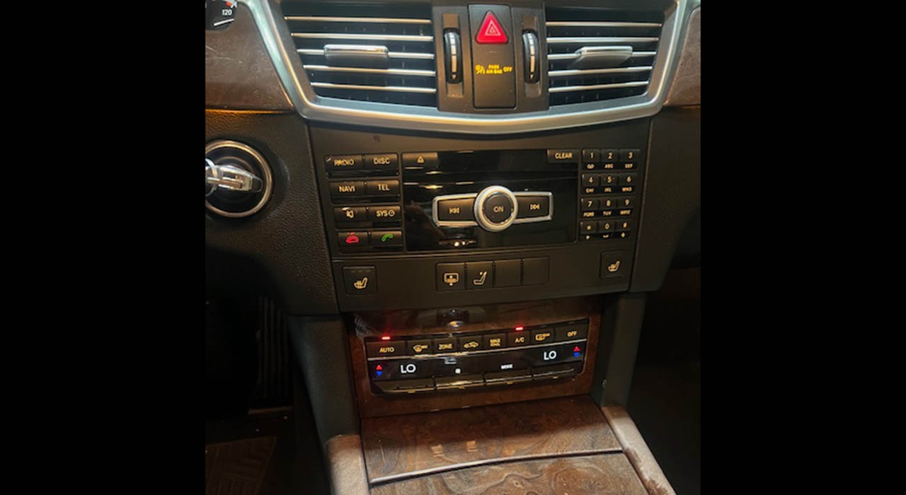 27th Image of a 2012 MERCEDES E-CLASS E350