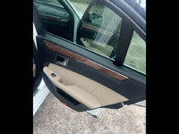 Image 26 of 31 of a 2012 MERCEDES E-CLASS E350