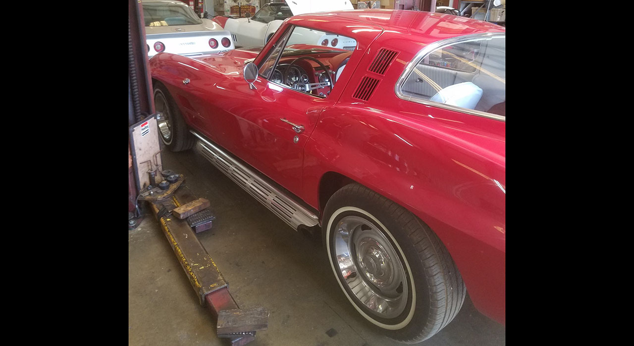 2nd Image of a 1964 CHEVROLET CORVETTE