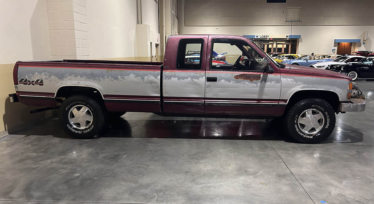 2nd Image of a 1988 CHEVROLET K2500