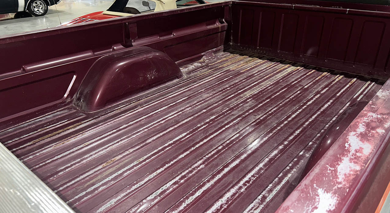 4th Image of a 1988 CHEVROLET K2500