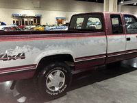 Image 2 of 15 of a 1988 CHEVROLET K2500