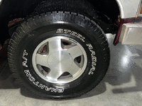 Image 6 of 15 of a 1988 CHEVROLET K2500