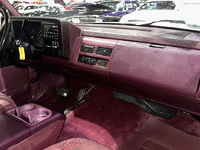 Image 10 of 15 of a 1988 CHEVROLET K2500