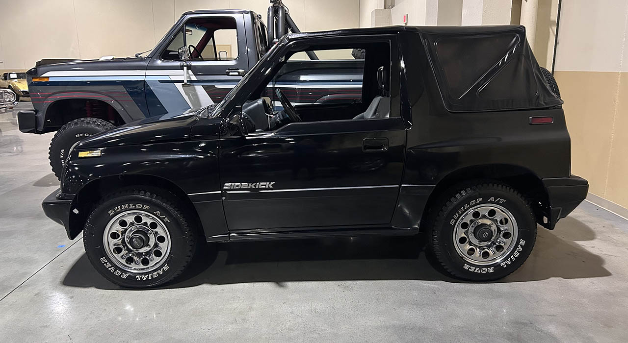 2nd Image of a 1992 SUZUKI SIDEKICK