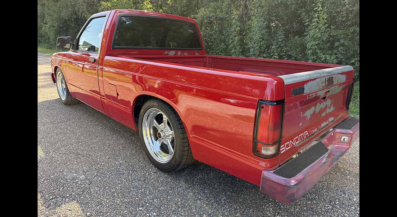 3rd Image of a 1991 GMC SONOMA
