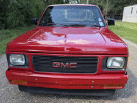 Image 8 of 15 of a 1991 GMC SONOMA