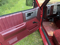 Image 10 of 15 of a 1991 GMC SONOMA