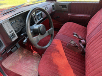 Image 11 of 15 of a 1991 GMC SONOMA