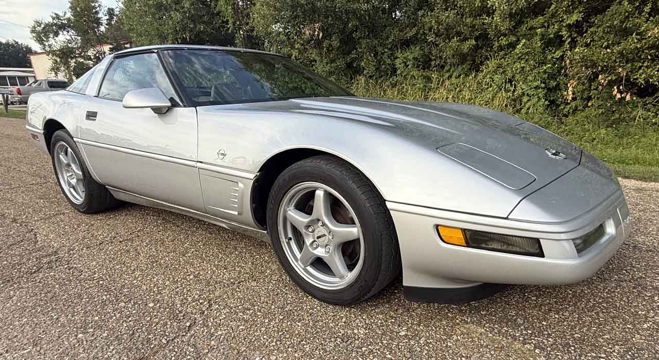 1st Image of a 1996 CHEVROLET CORVETTE