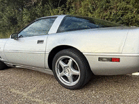 Image 4 of 15 of a 1996 CHEVROLET CORVETTE