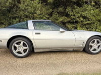 Image 7 of 15 of a 1996 CHEVROLET CORVETTE