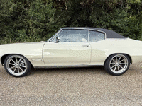 Image 5 of 17 of a 1971 BUICK SKYLARK