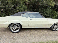 Image 6 of 17 of a 1971 BUICK SKYLARK