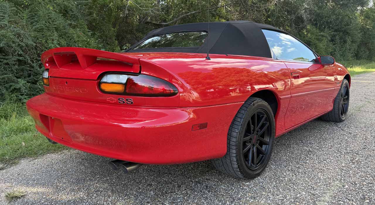 4th Image of a 2002 CHEVROLET CAMARO Z28