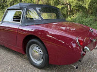 Image 2 of 16 of a 1961 AUSTIN HEALEY SPRITE