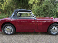Image 5 of 16 of a 1961 AUSTIN HEALEY SPRITE