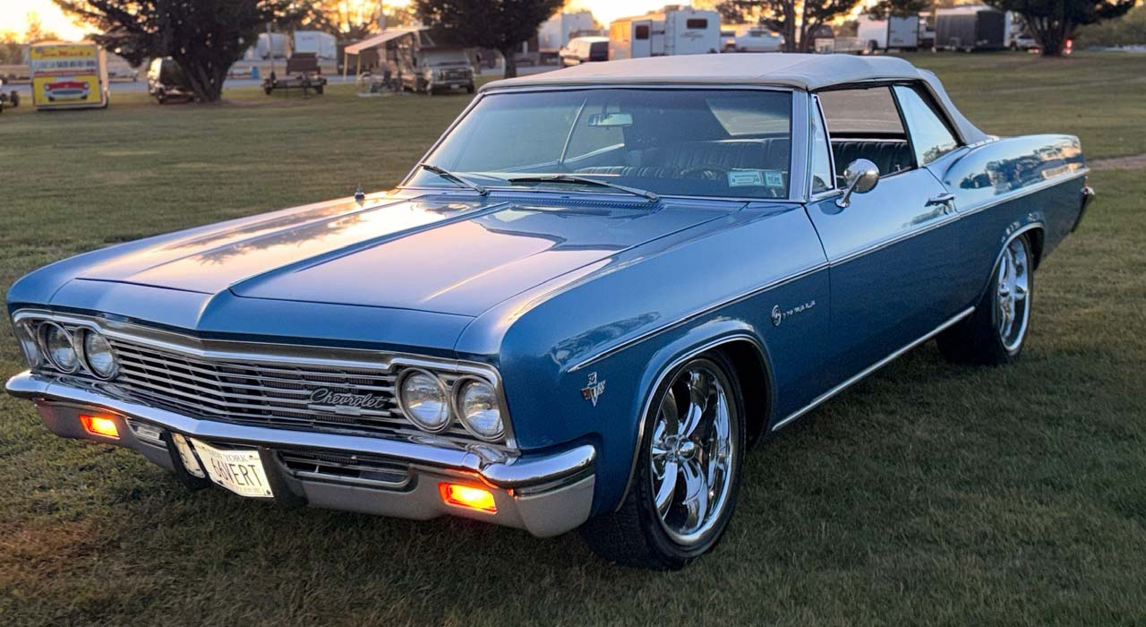 2nd Image of a 1966 CHEVROLET IMPALA