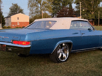 Image 8 of 18 of a 1966 CHEVROLET IMPALA