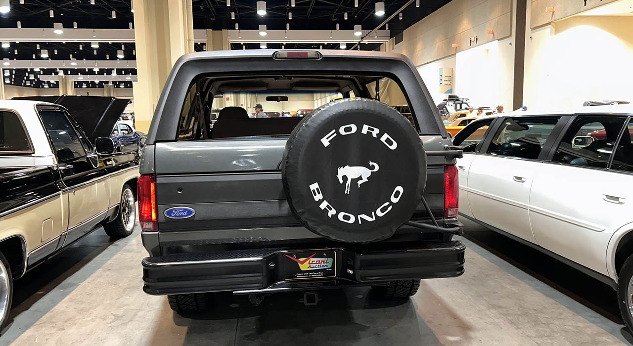 3rd Image of a 1993 FORD BRONCO