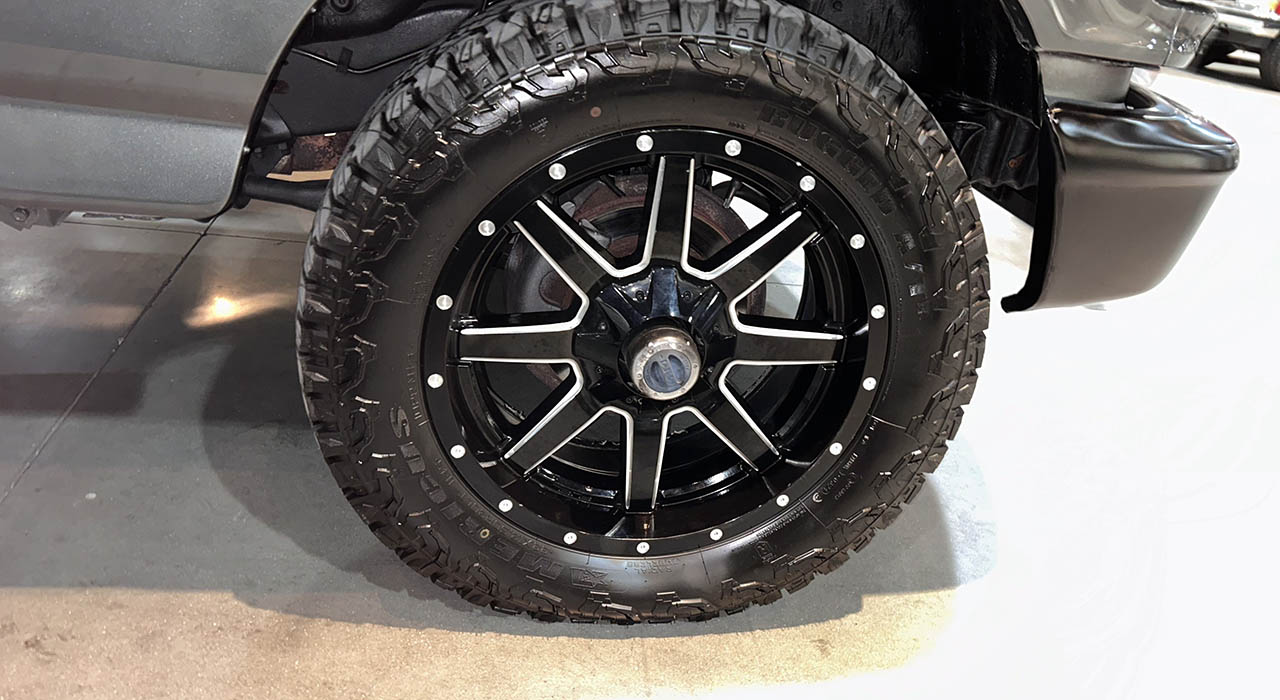 4th Image of a 1993 FORD BRONCO