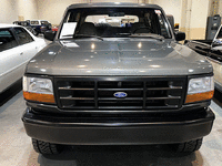 Image 3 of 12 of a 1993 FORD BRONCO