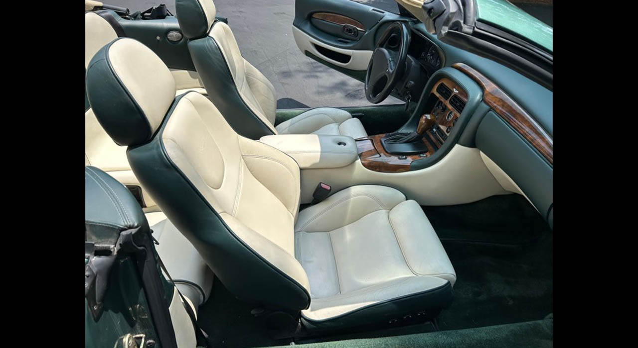 6th Image of a 2001 ASTON MARTIN DB7 VANTAGE VOLANTE