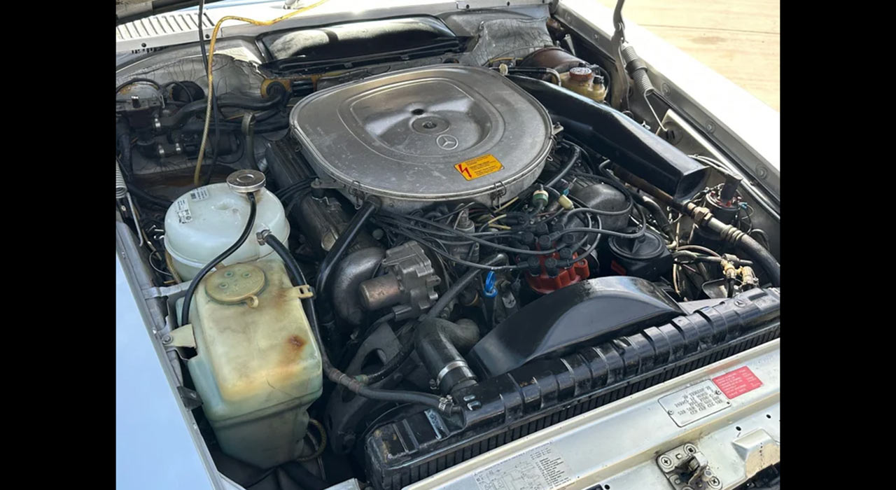 19th Image of a 1982 MERCEDES-BENZ 380 380SL