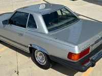 Image 5 of 20 of a 1982 MERCEDES-BENZ 380 380SL