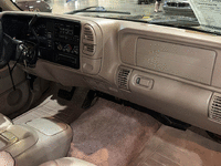 Image 10 of 13 of a 1997 GMC SIERRA C1500