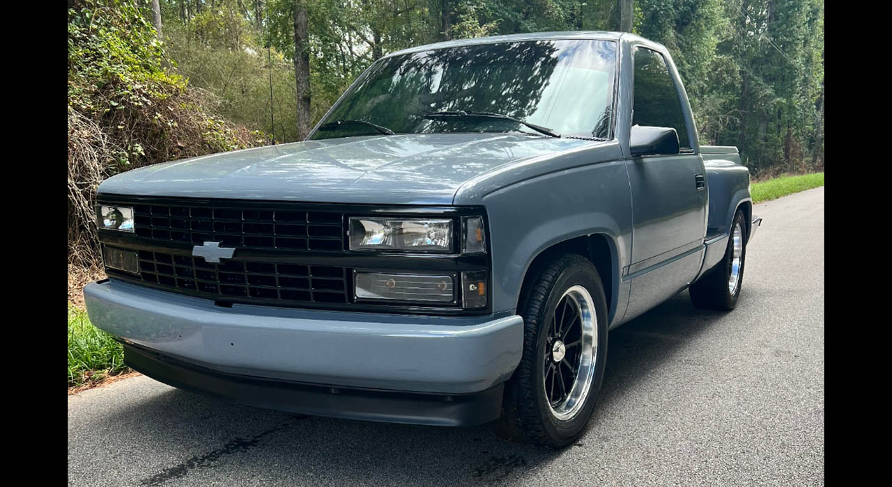 2nd Image of a 1993 GMC SIERRA C1500