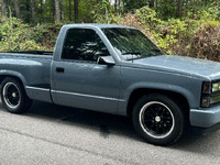 Image 2 of 9 of a 1993 GMC SIERRA C1500