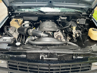Image 9 of 9 of a 1993 GMC SIERRA C1500