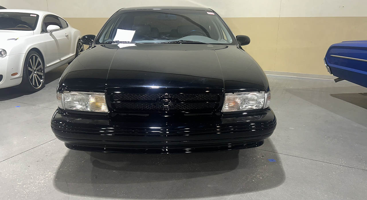 3rd Image of a 1995 CHEVROLET CAPRICE CLASSIC OR IMPALA SS