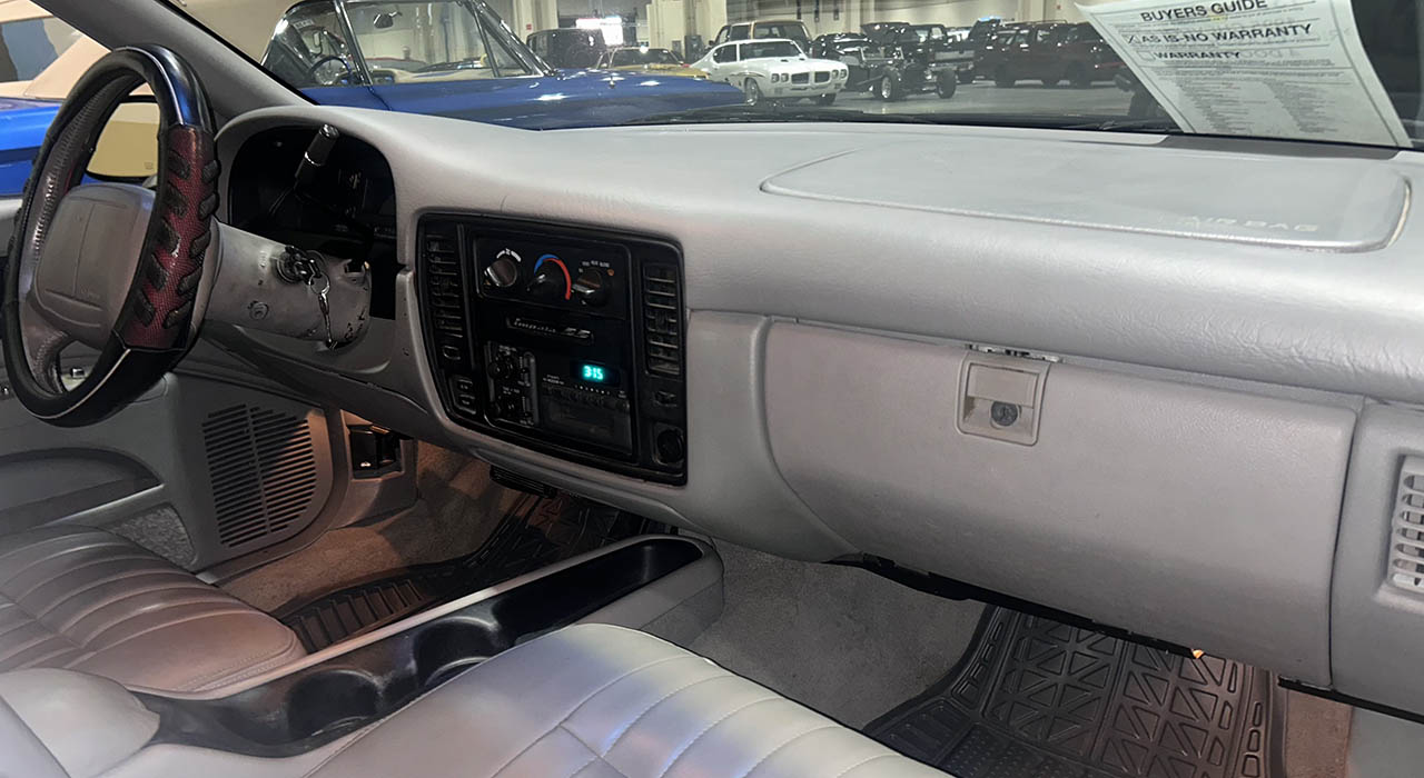 7th Image of a 1995 CHEVROLET CAPRICE CLASSIC OR IMPALA SS