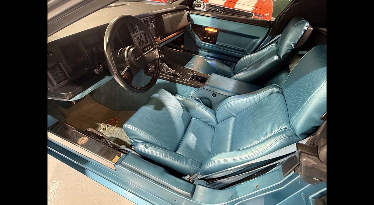 13th Image of a 1987 CHEVROLET CORVETTE