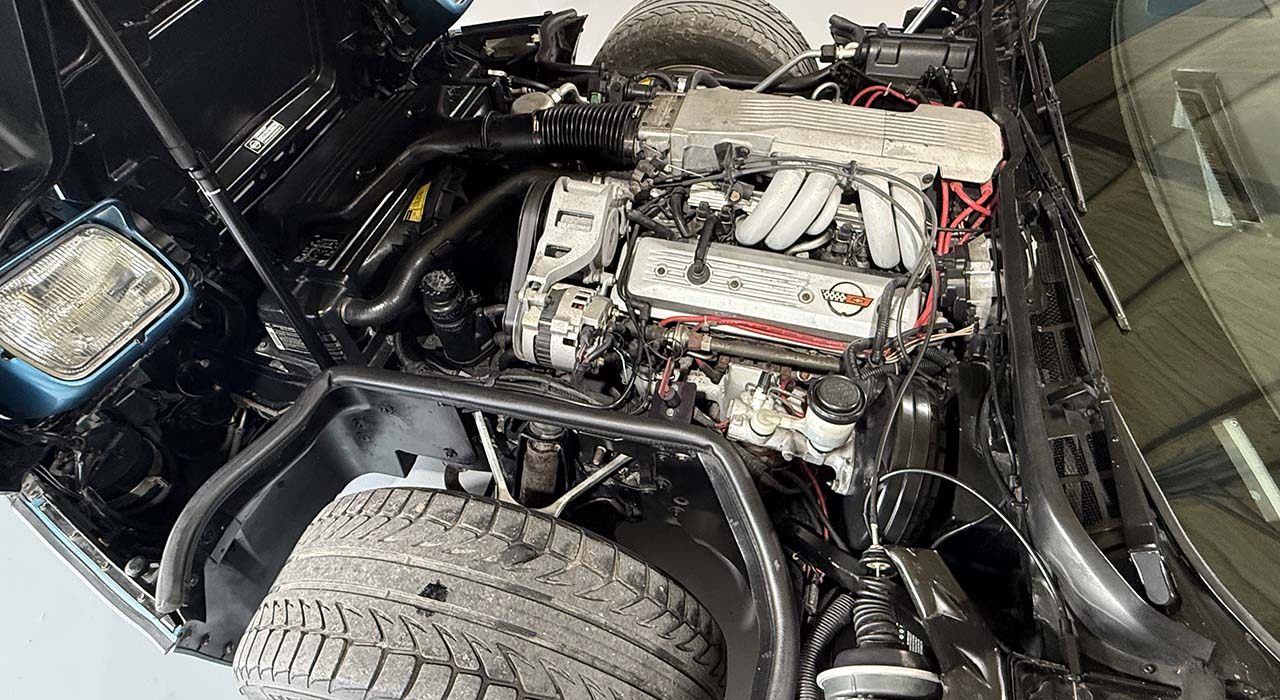 17th Image of a 1987 CHEVROLET CORVETTE