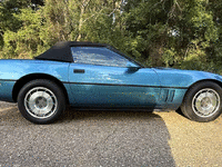 Image 6 of 18 of a 1987 CHEVROLET CORVETTE