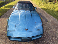 Image 7 of 18 of a 1987 CHEVROLET CORVETTE
