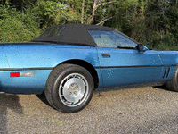 Image 11 of 18 of a 1987 CHEVROLET CORVETTE