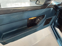 Image 12 of 18 of a 1987 CHEVROLET CORVETTE