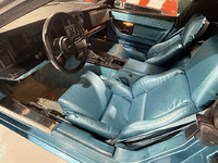 Image 14 of 18 of a 1987 CHEVROLET CORVETTE