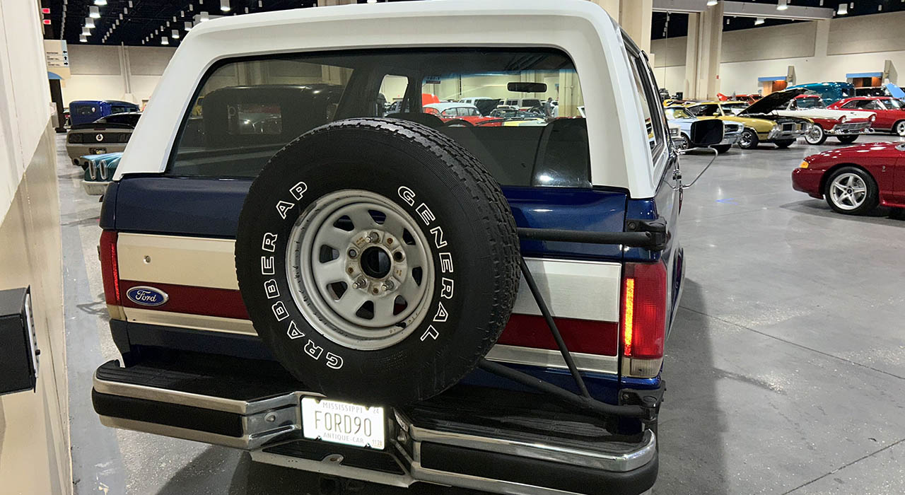 4th Image of a 1990 FORD BRONCO XLT