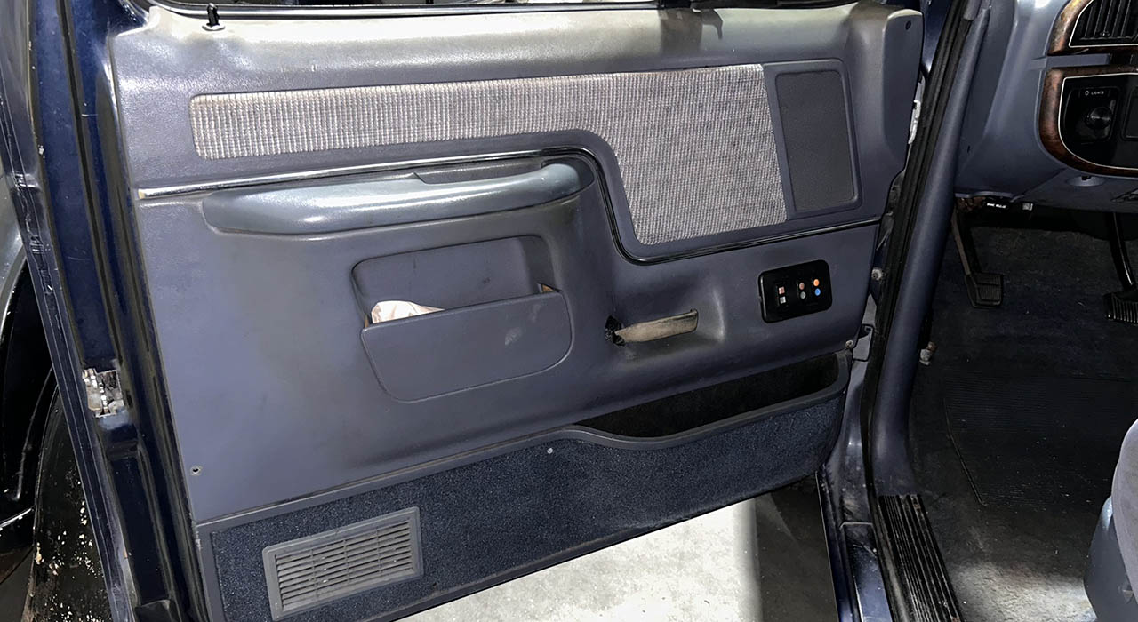 9th Image of a 1990 FORD BRONCO XLT
