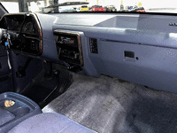 Image 9 of 15 of a 1990 FORD BRONCO XLT